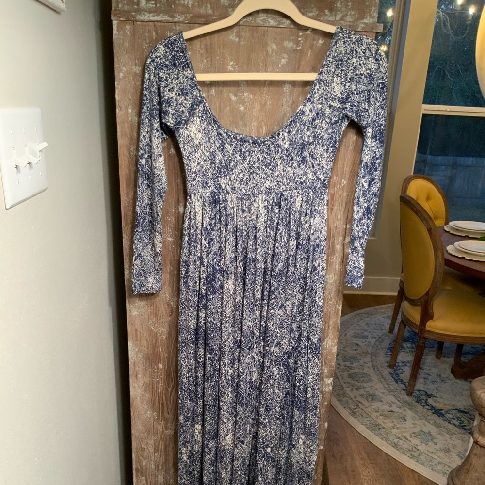 Dress - Picture 2 of 2